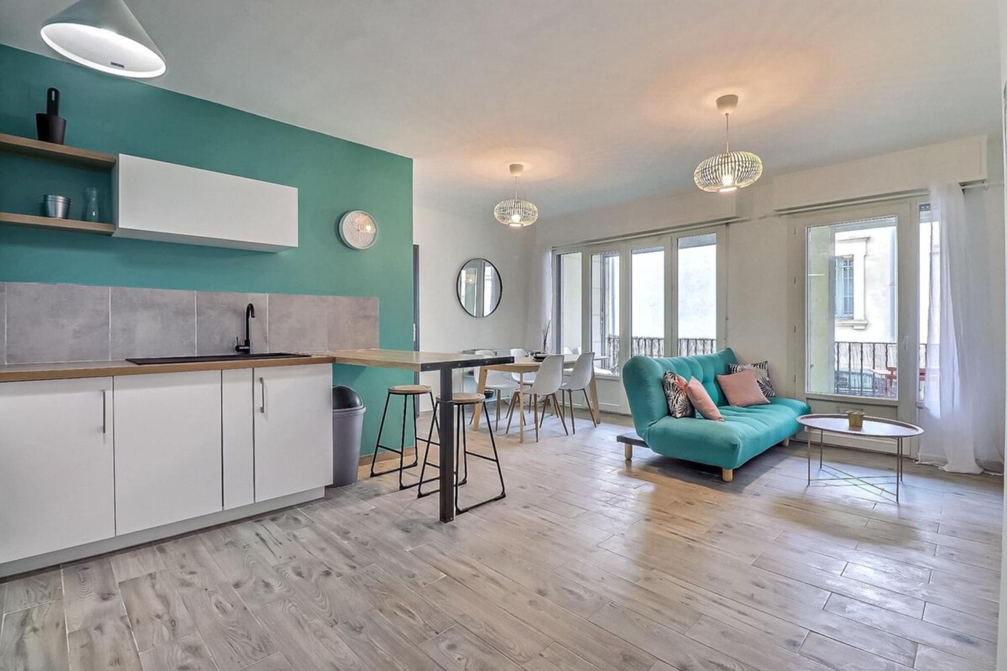 Atlas - Superbe Logement Plein Centre - Terrasse Нім Екстер'єр фото